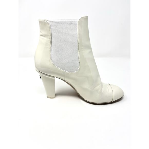 Chanel CC Cap Toe Chelsea Patent Leather Boots Block Heel Ivory EU 37 - Picture 8 of 15
